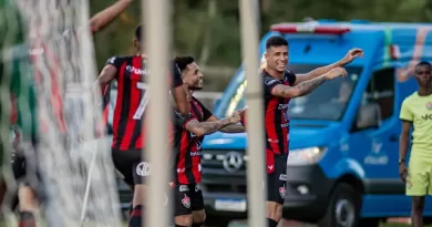 Vitória goleia o Barcelona no Barradão e confirma classificação para a final do Campeonato Baiano