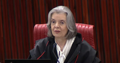 Cármen Lúcia é eleita presidente do TSE e vai comandar as eleições de 2024