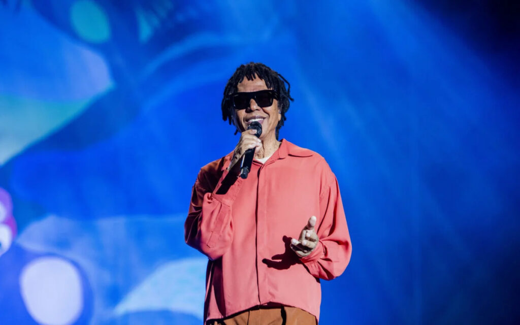 Djavan veta emissora de transmitir seu show