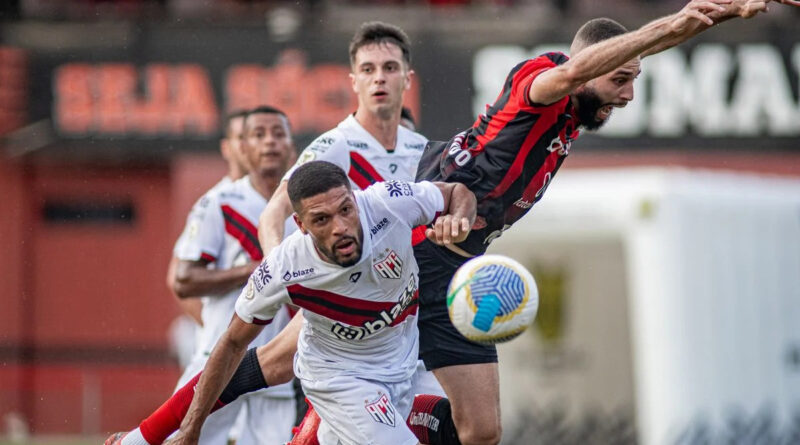 Vitória perde para o Atlético-GO em pleno Barradão e estaciona no Z-4 da Série A