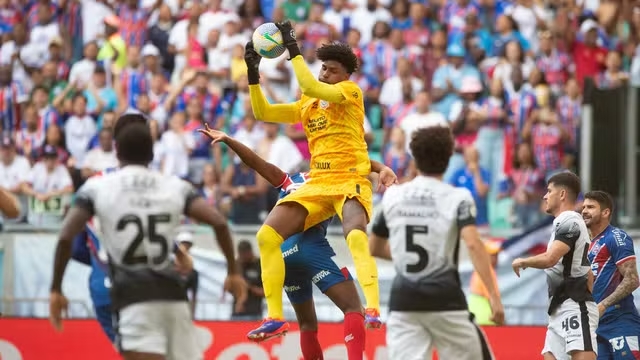 Bahia perde para o Corinthians na Fonte Nova e tem segunda derrota seguida no Brasileirão