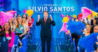 Morre o apresentador Silvio Santos, aos 93 anos