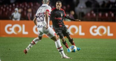 Vitória perde para o São Paulo e se mantém na zona de rebaixamento