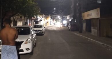 Moradores de Abrantes se revoltam com obra noturna da prefeitura em tempo de eleição