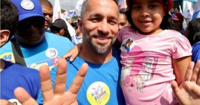 Flávio Matos faz caminhada com baixa adesão popular em Vila de Abrantes