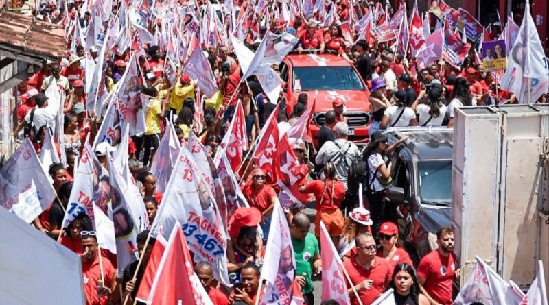 Mega caminhada de Caetano atrai multidão a Vila de Abrantes