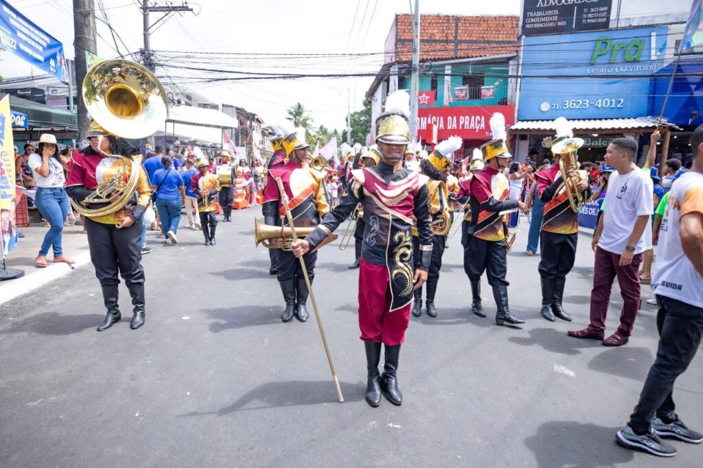 Desfile Cívico de Abrantes é marcado por festa e problemas de saúde devido ao forte calor