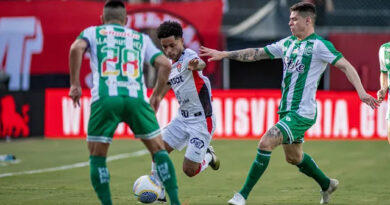 Vitória vence o Juventude no Barradão e deixa a zona de rebaixamento