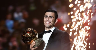 Rodri conquista prêmio de melhor jogador do mundo de 2024