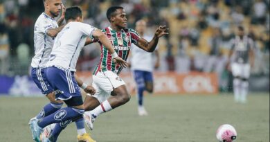 Fluminense vence o Cruzeiro e empurra o Vitória para o Z-4 do Brasileirão