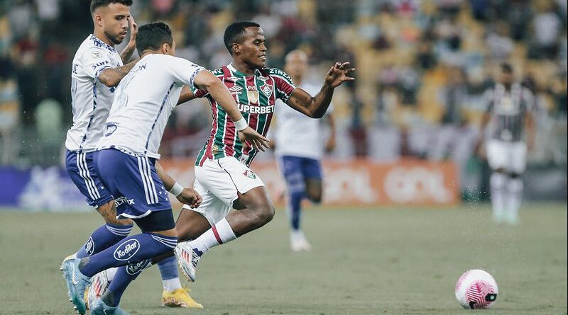 Fluminense vence o Cruzeiro e empurra o Vitória para o Z-4 do Brasileirão