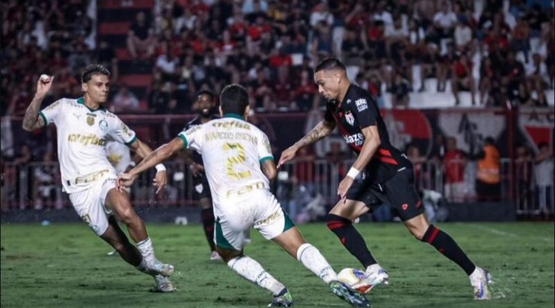 Palmeiras toma liderança do Brasileirão e reacende sonho do tricampeonato