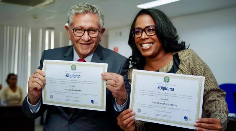 Luiz Caetano é diplomado prefeito de Camaçari pela quarta vez