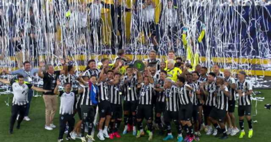 Botafogo aproveita jogo morno do São Paulo, vence no Engenhão e conquista o Brasileirão 2024