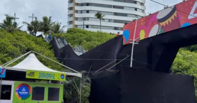 Justiça determina interdição de passarela construída para acesso a camarotes no Carnaval de Salvador