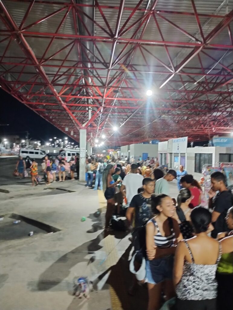 Denúncia! Passageiros ficam sem transporte no terminal rodoviário de Bom Despacho após ação indevida de cooperativa 1