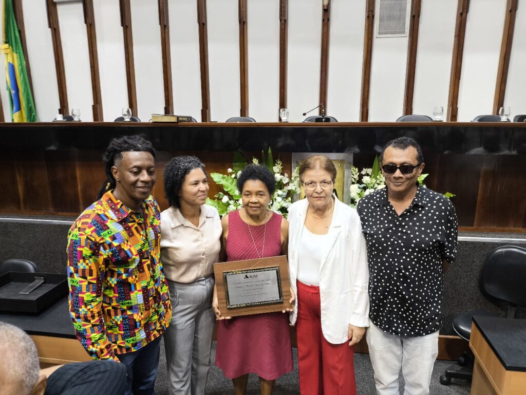 Wanda Chase recebe homenagem póstuma com título de Cidadã Baiana na ALBA