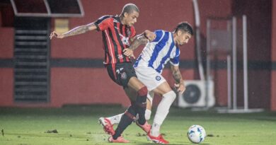 Vitória perde para Cerro Largo e se complica na Sul-Americana