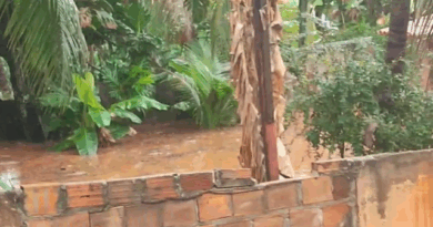Chuva persiste em Camaçari e causa transtornos na sede e orla do município