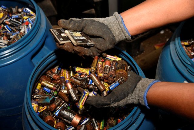 MPBA, Prefeitura de Salvador e Green Eletron promovem campanha para estimular coleta de pilhas usadas na capital baiana