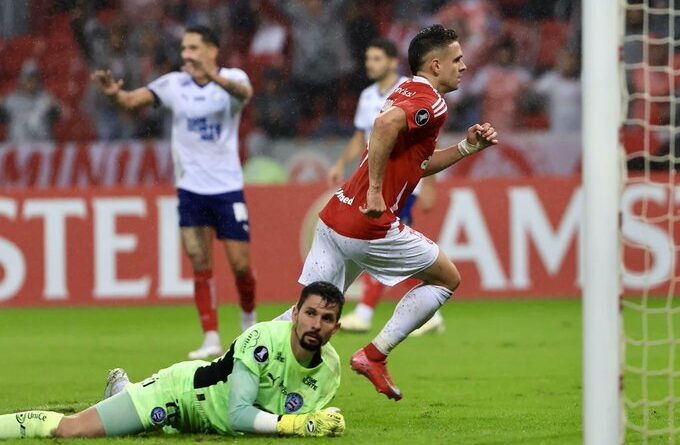 Bahia cai diante do Inter em Porto Alegre e se despede da Libertadores