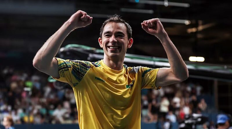 Hugo Calderano garante primeiro pódio do Brasil em Mundial de Tênis de Mesa e segue fazendo história
