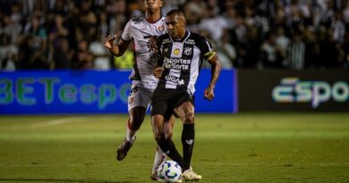 Fora de casa, Vitória perde para o Ceará e entra na zona de rebaixamento do Brasileirão