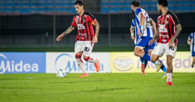 Vitória bate o Cerro Largo, vence a primeira na Sul-Americana e entra na zona de classificação