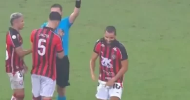 Expulsão precoce de Pepê no Ba-Vi chama atenção e reforça necessidade de vigilância no futebol