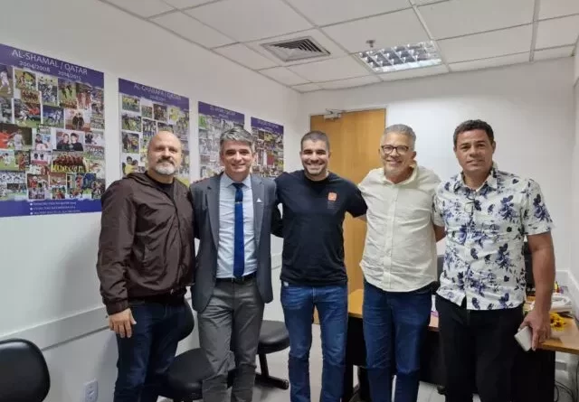 Movimento Vitória SAF se reúne com deputado Marcone Amaral para tratar de possível aproximação com grupo investidor do Qatar