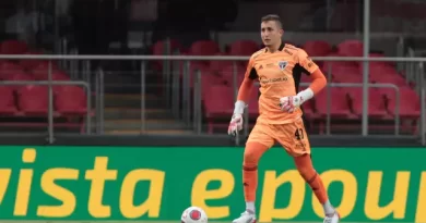 Vitória acerta a contratação de goleiro