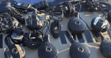 Polícia Militar remove câmeras instaladas por criminosos em Lauro de Freitas