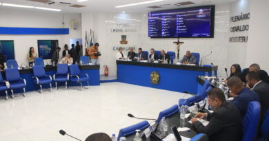 Câmara de Camaçari aprova lei que proíbe venda de sacolas plásticas e medida pode pesar no bolso do consumidor