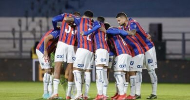 Bahia vence o Bragantino fora de casa e encosta nos líderes do Brasileirão