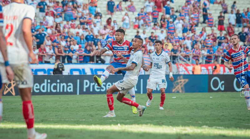 Empate marca confronto na Arena Castelão entre Fortaleza e Bahia