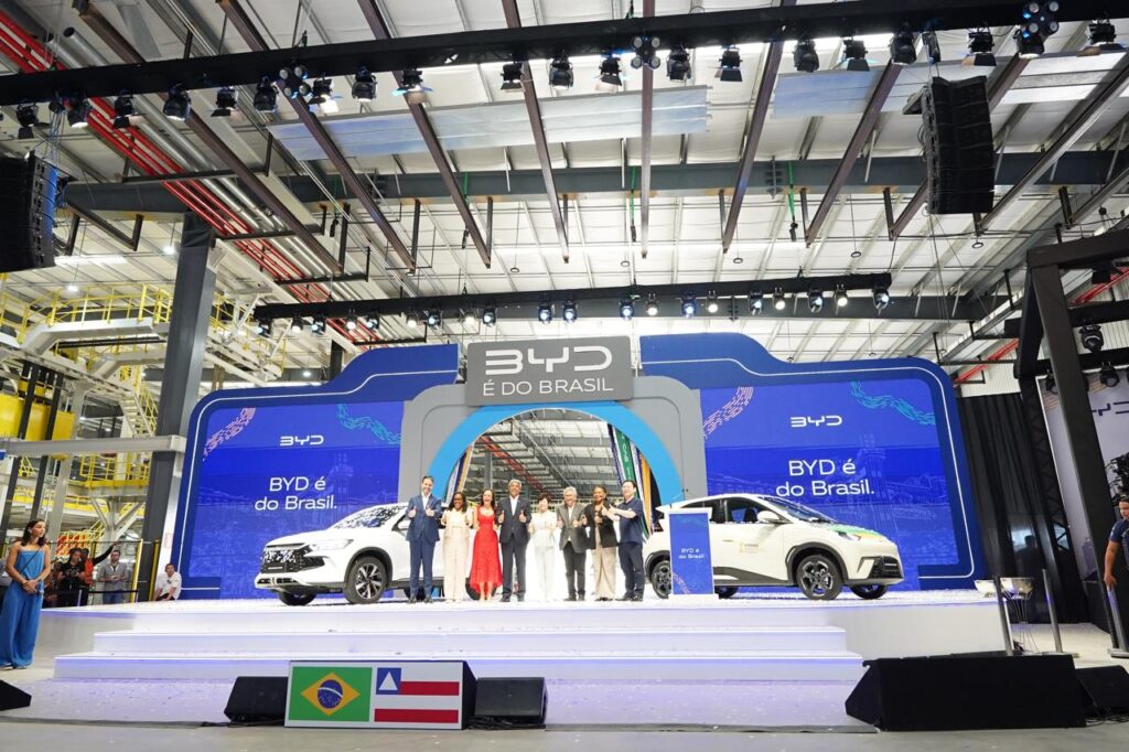 Fábrica da BYD em Camaçari segue sem inauguração oficial e com licenças pendentes