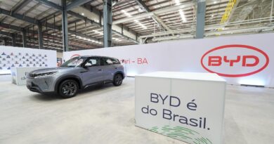 BYD inaugura fábrica em Camaçari sob alerta do sindicato contra possível substituição de brasileiros por chineses na produção
