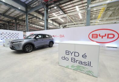 BYD inaugura fábrica em Camaçari sob alerta do sindicato contra possível substituição de brasileiros por chineses na produção