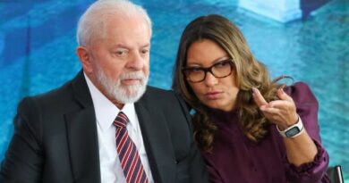 Janja ataca evangélicos em filme que critica a ligação entre fé e política