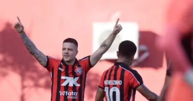 Vitória vence o Bragantino no Barradão, encerra jejum e respira fora do Z-4