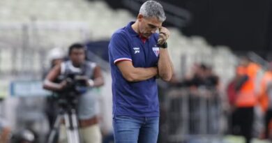 Fim de uma era: Fortaleza demite Vojvoda após sequência de derrotas e crise em 2025