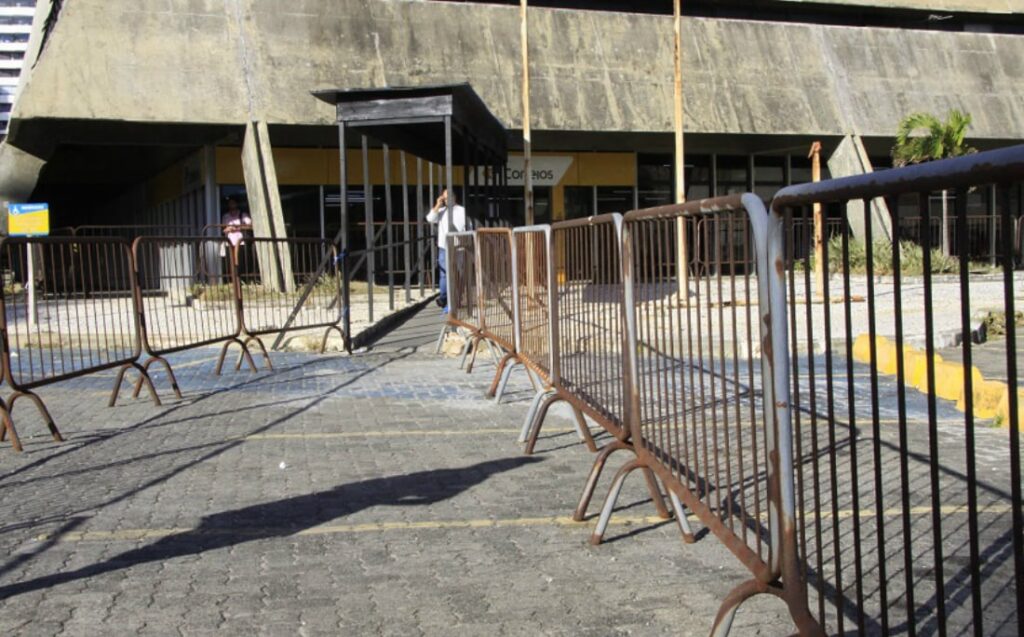 Correios colocam sede da Pituba à venda pela 17ª vez após queda de 50% no valor
