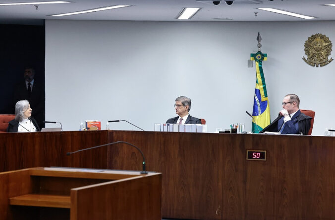 STF forma maioria para condenar Jair Bolsonaro por organização criminosa