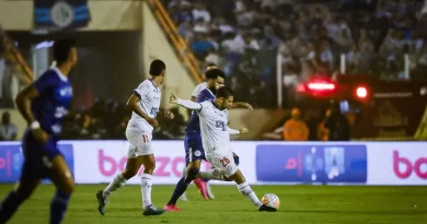 Bahia confirma título da Copa do Nordeste 2025 em final previsível contra o Confiança, da Série C