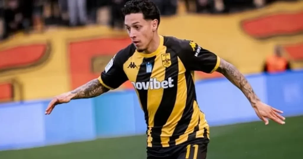 Vitória anuncia novo atacante da equipe