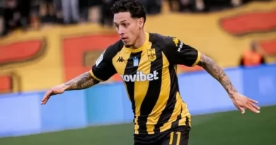 Vitória anuncia novo atacante da equipe