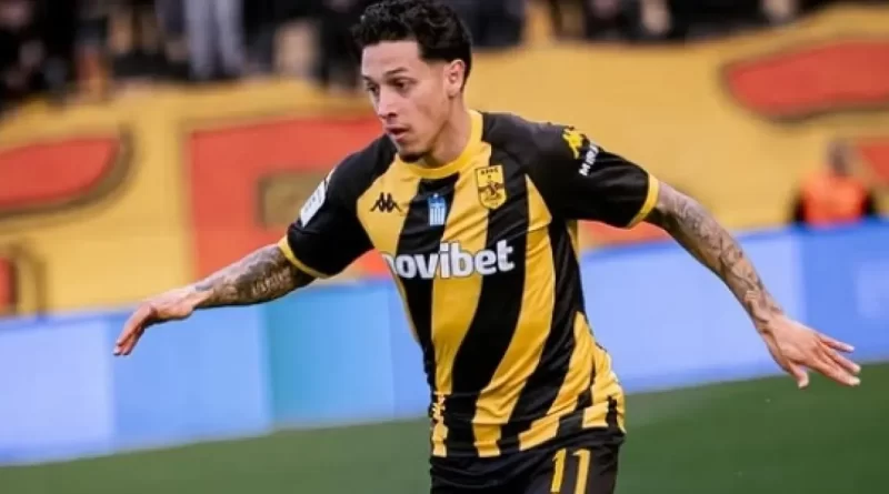 Vitória anuncia novo atacante da equipe