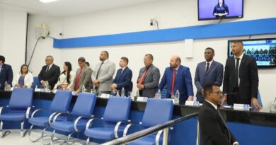 Com abstenção e ausência de vereadores da oposição, relatório do TCM favorável à aprovação das contas de Caetano (2012) é aprovado na Câmara