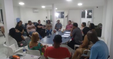 Cléber Alves reúne lideranças para debater cenário político da orla