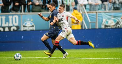 Vitória perde para o Grêmio na estreia de Jair Ventura e segue estacionado na Zona de Rebaixamento